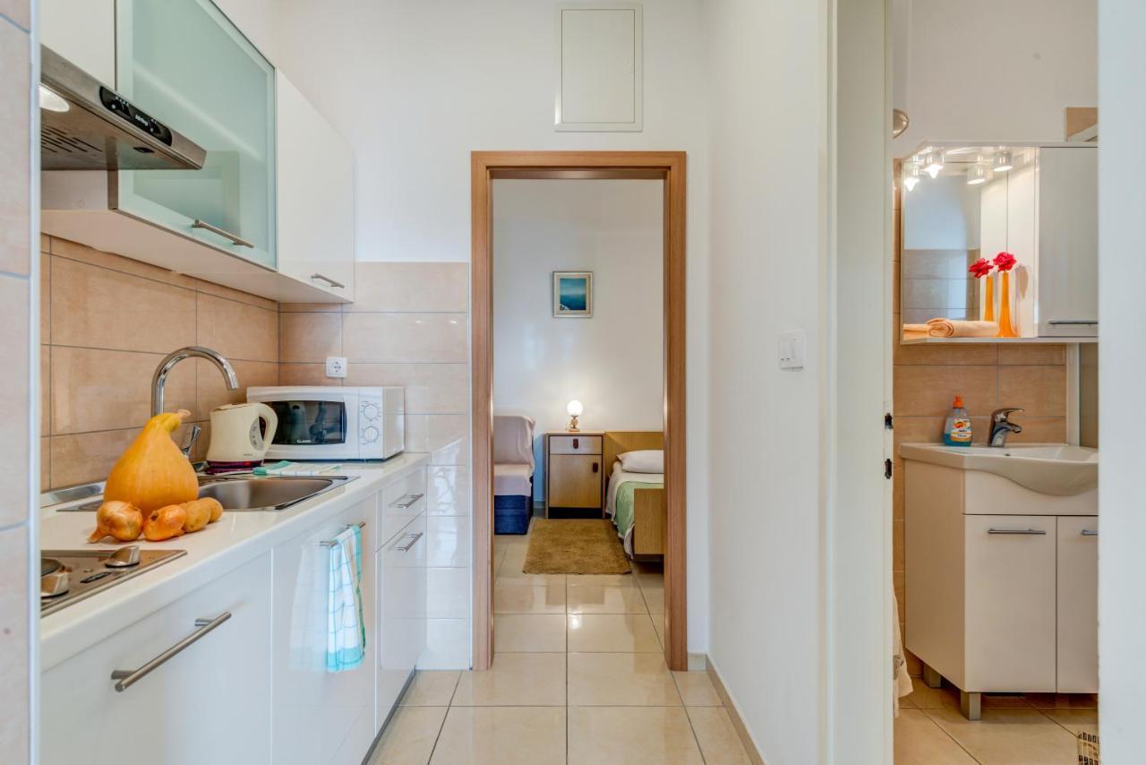 Nemira Beach Getaway Omiš Kültér fotó